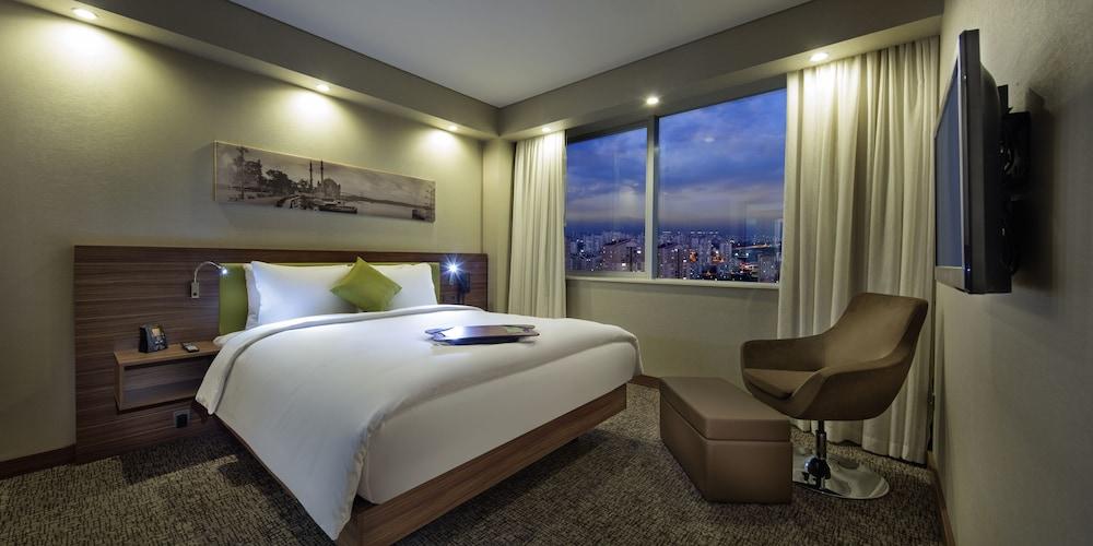 Hotel Hampton By Hilton Istanbul Kayasehir Zewnętrze zdjęcie