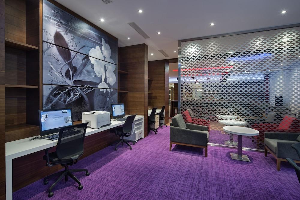 Hotel Hampton By Hilton Istanbul Kayasehir Zewnętrze zdjęcie