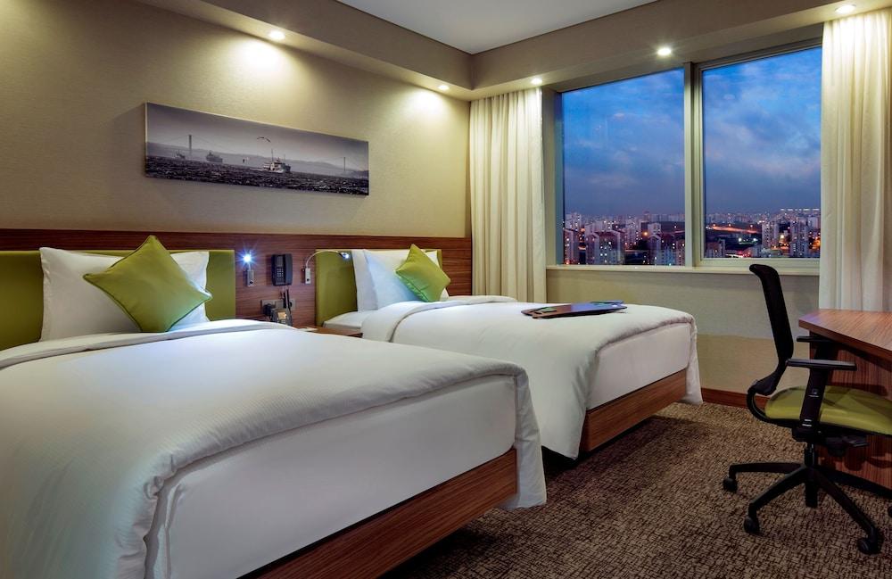 Hotel Hampton By Hilton Istanbul Kayasehir Zewnętrze zdjęcie