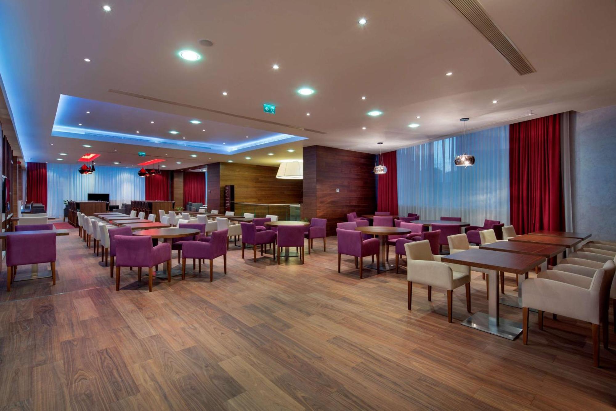 Hotel Hampton By Hilton Istanbul Kayasehir Zewnętrze zdjęcie