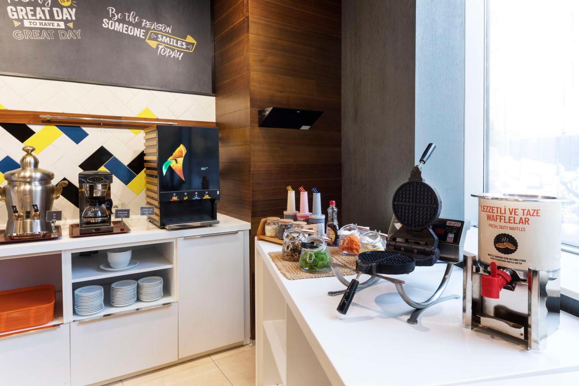 Hotel Hampton By Hilton Istanbul Kayasehir Zewnętrze zdjęcie