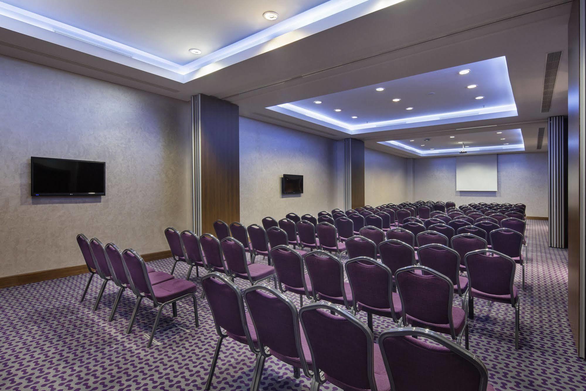 Hotel Hampton By Hilton Istanbul Kayasehir Zewnętrze zdjęcie