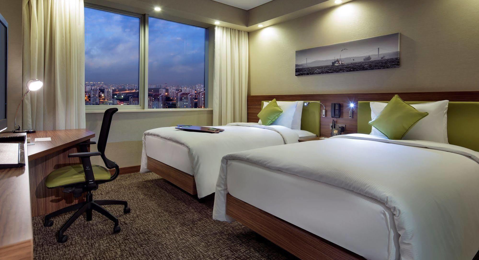 Hotel Hampton By Hilton Istanbul Kayasehir Zewnętrze zdjęcie