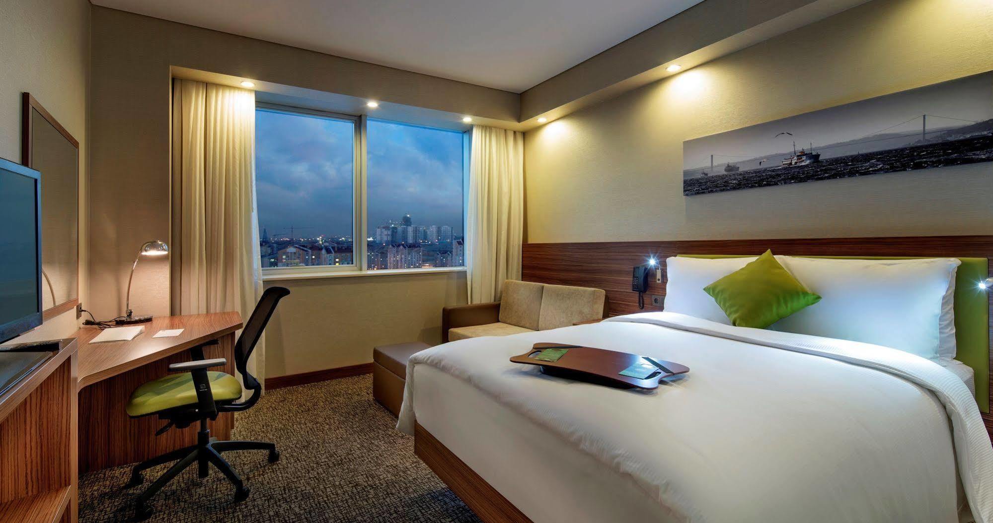 Hotel Hampton By Hilton Istanbul Kayasehir Zewnętrze zdjęcie